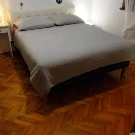 Rest & Context Apartment *
